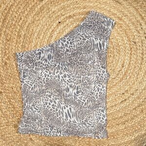 Lioness Gray Leopard Print Top